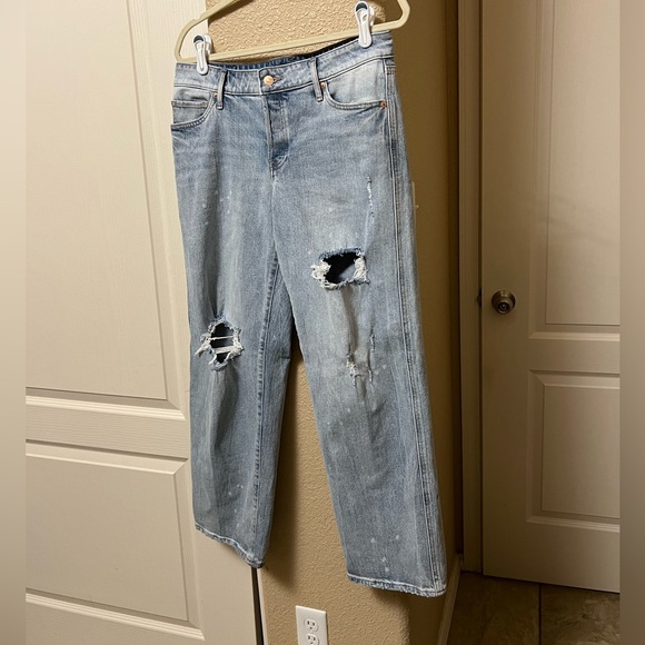 Express Low Rise Light Wash Ripped Baggy Relaxed Straight Jeans 8 8S 8 Short - Picture 7 of 15